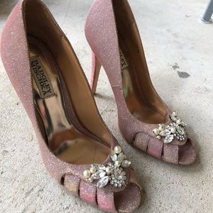 Badgley Mischka light pink heels